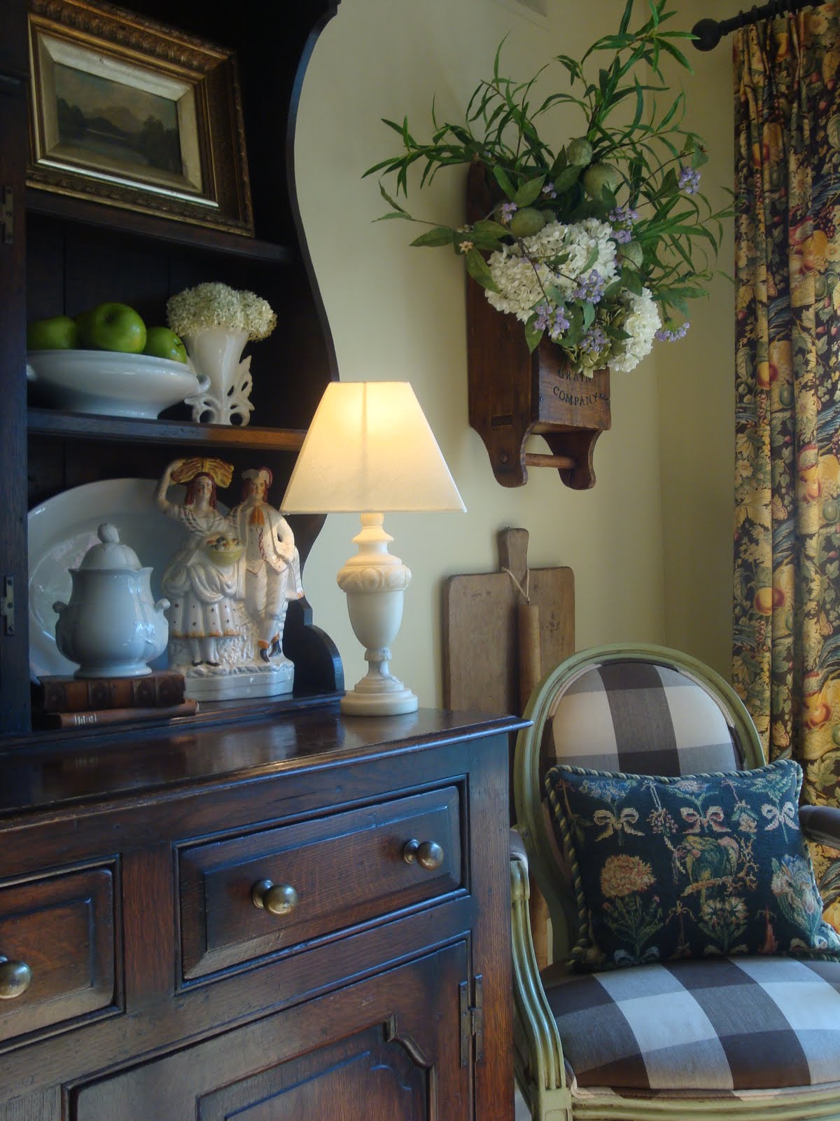 The Polohouse English Hutch Swirl