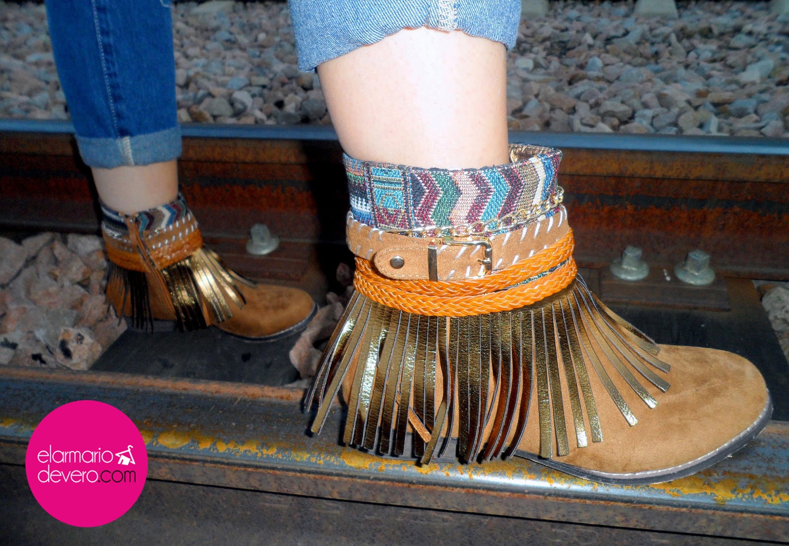 Botas de flecos Vaqueros boyfriend y maxi camiseta