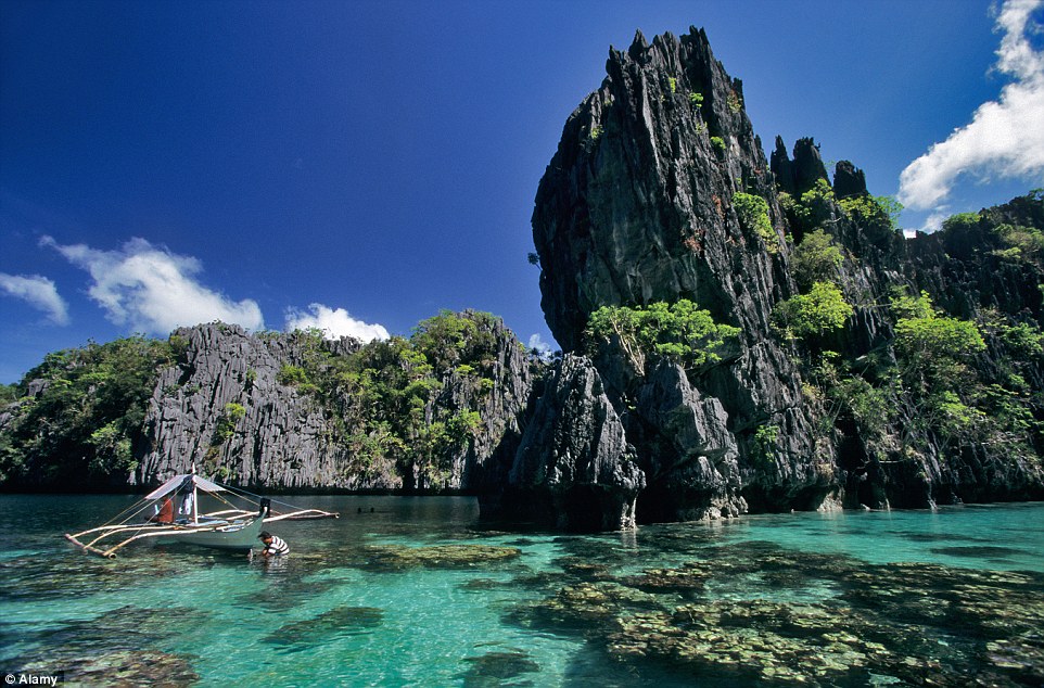 Hot to go to Palawan?
