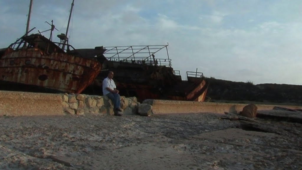 The Roof - Kamal Aljafari