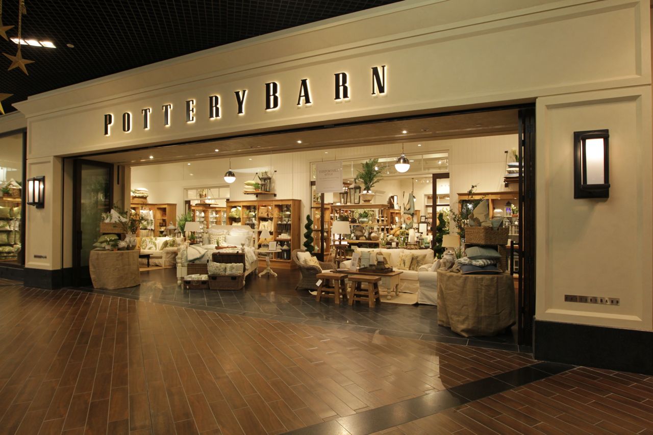 Where is the Pottery Barn Outlet store in Illinois?