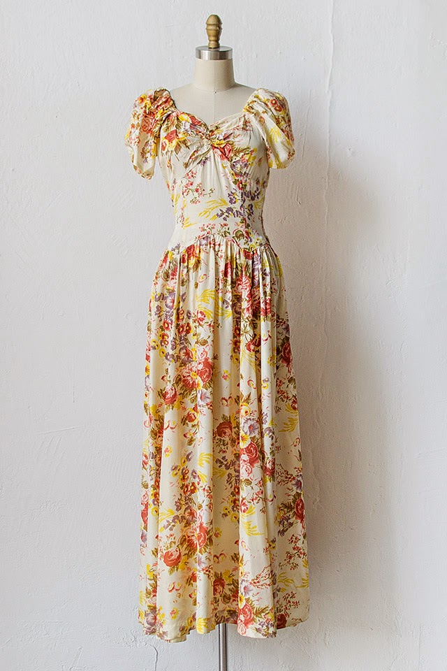 ADORED VINTAGE Among the Flowers Flower Inspiration + Vintage Floral