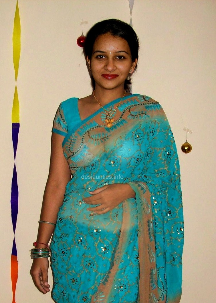 Beautiful Desi Aunty