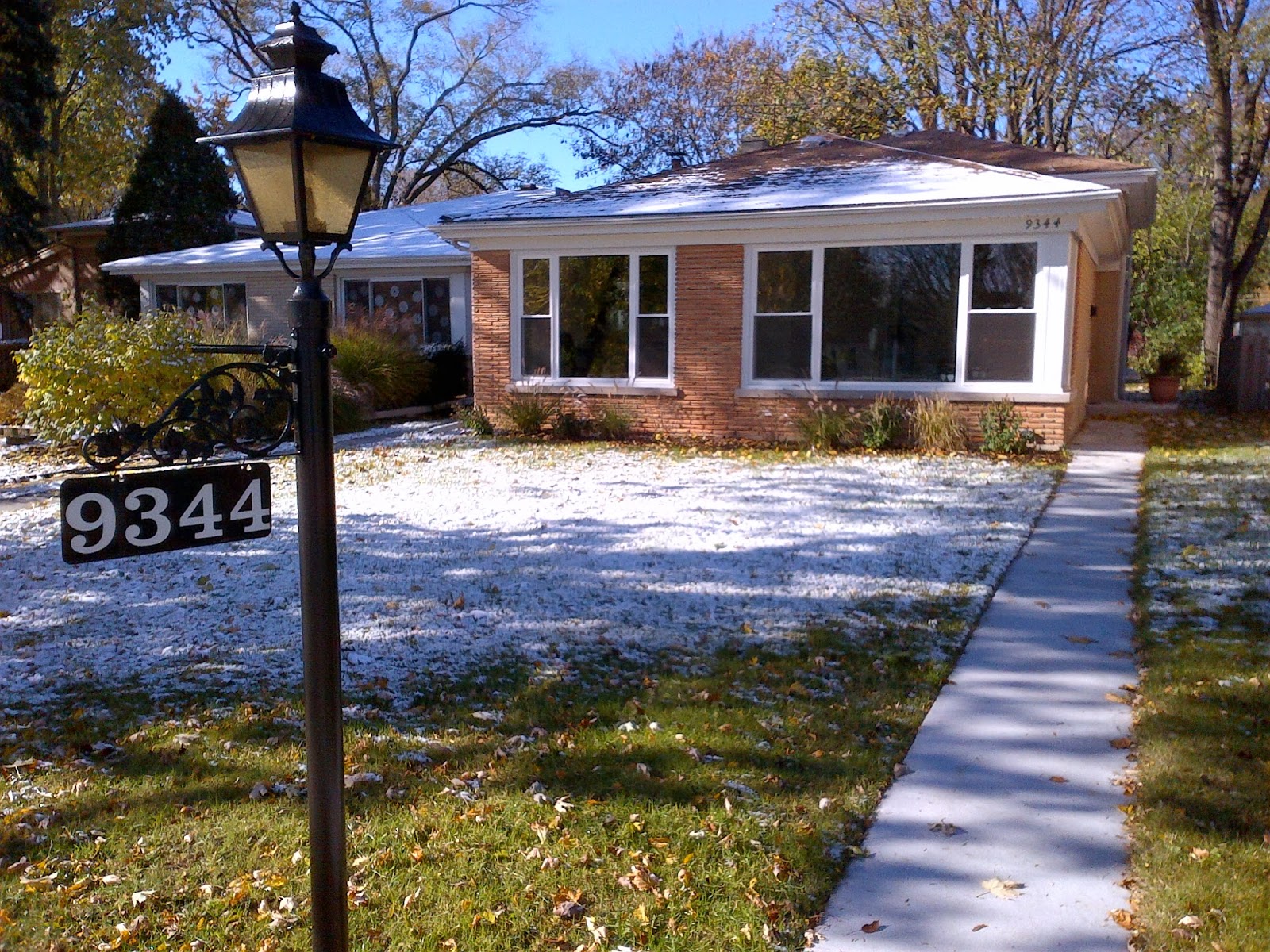 The Chicago Real Estate Local Houses near North Shore Channel Trails