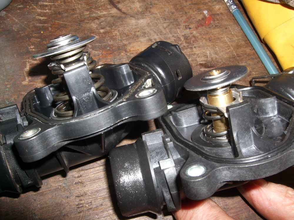 E46 HowTo Thermostat (Coolant) Removal and Replacement