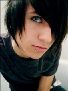 Emo Haircut and Hair Styles For Emo Boys