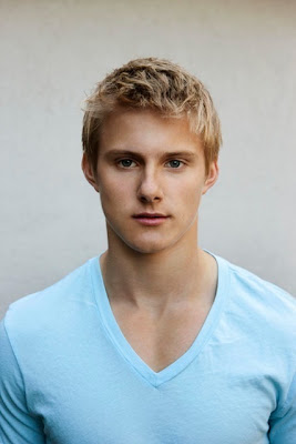 Alexander Ludwig | Shirtless