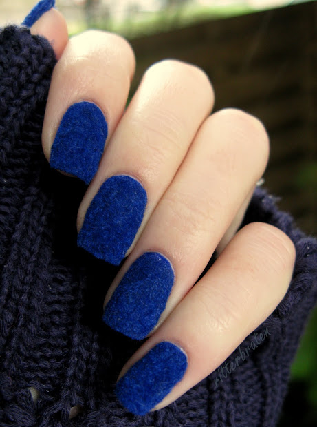 das experiment fluffy nails