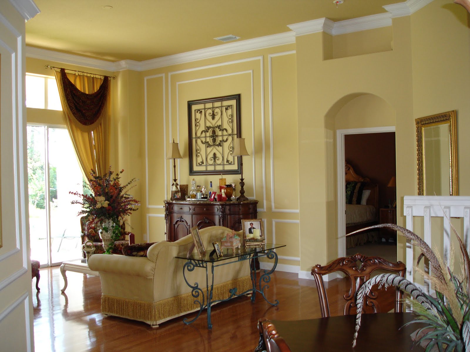 Array of color inc Change room size with paint