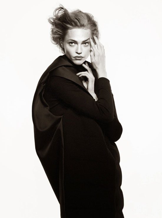 Sasha Pivovarova in Vogue Paris August 2014 (photography: David Sims, styling: Suzanne Koller) Sasha Pivovarova in Vogue Paris August 2014 (photography: David Sims, styling: Suzanne Koller)
