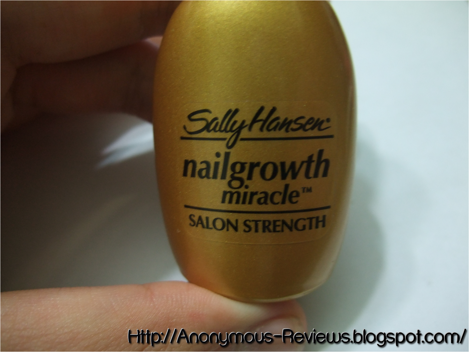 Sally Hansen's Nail Miracle Growth Salon Strength