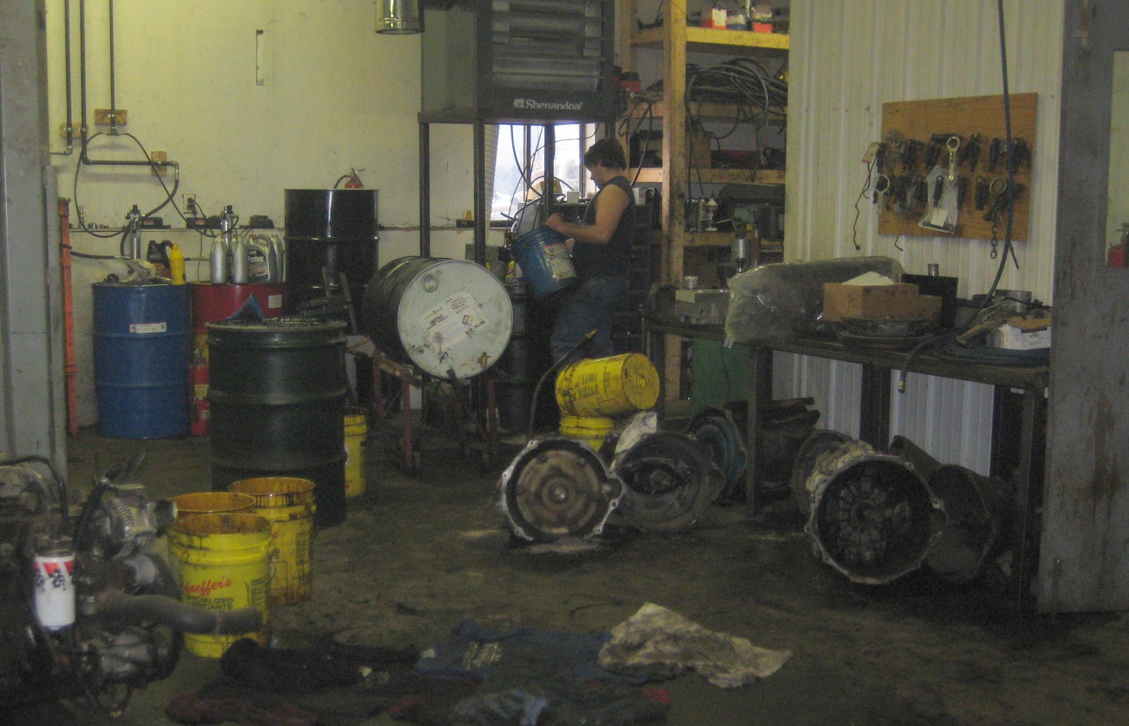 Mechanical Moments How To Clean a Shop Floor in 34 Easy Steps
