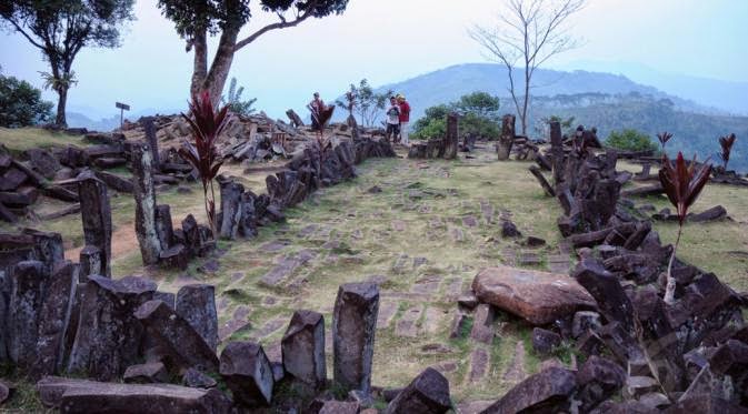 Gunung Padang, Istana Prabu Siliwangi