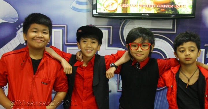 FIANY INTAN VANDINI: lirik lagu #eeeaa - coboy junior @coboyjr