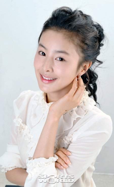 Han Hye Rin Korean Actress Profile or Biography ~ CELEBRITY STATUS