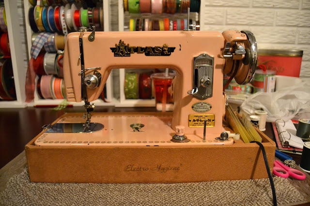 Flashback Summer:  Meet Phoebe, My 1950s Sewing Machine!