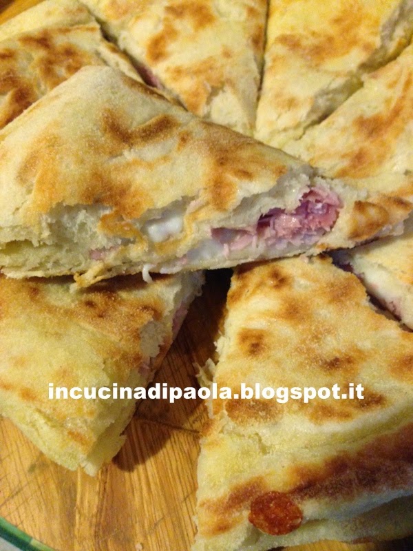 focaccia ripiena cotta in padella