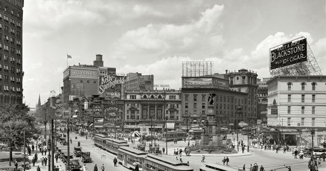 Move to the suburbs 1950s picture