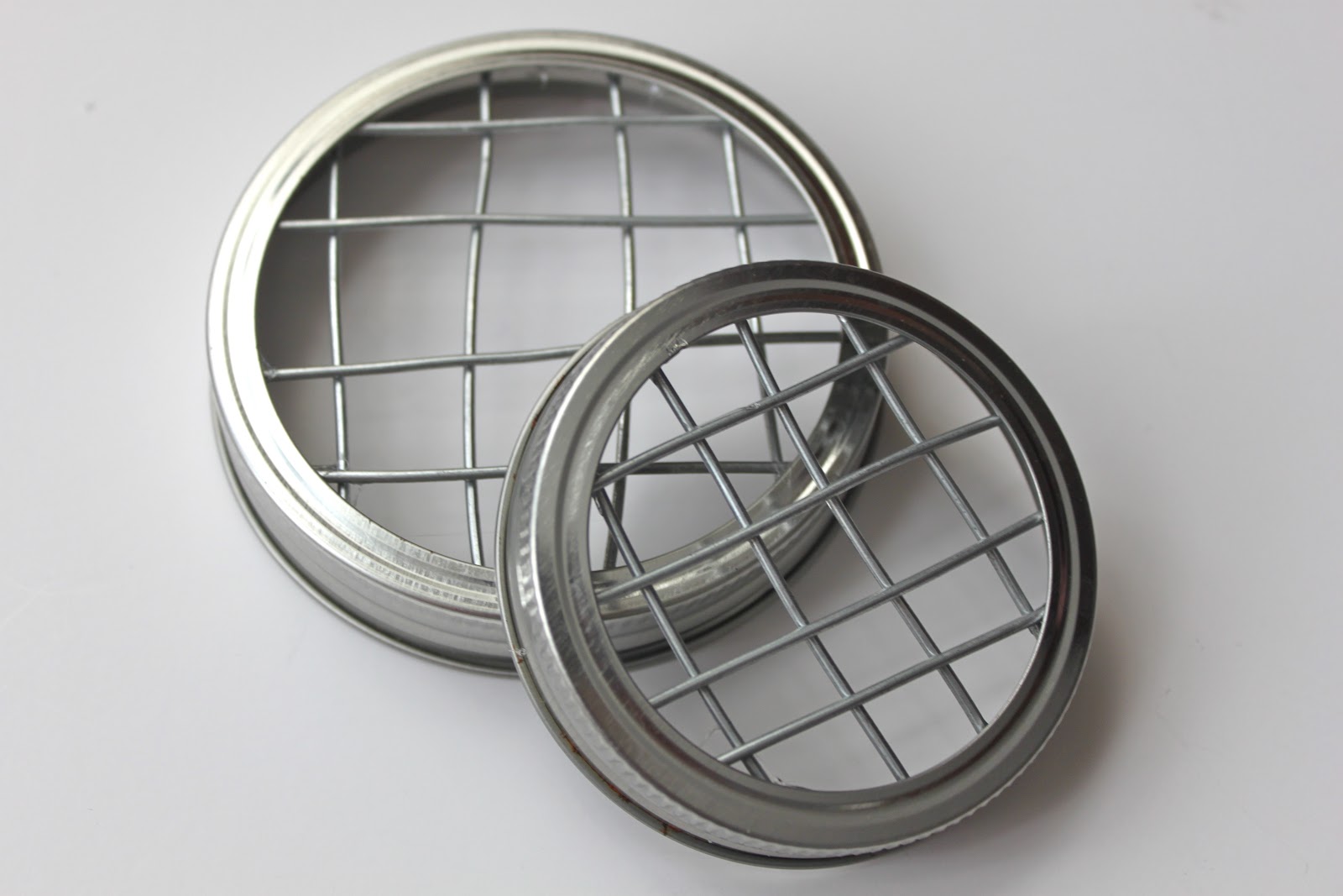 How to Make Mason Jar Frog LidsTUTORIAL Smashed Peas & Carrots