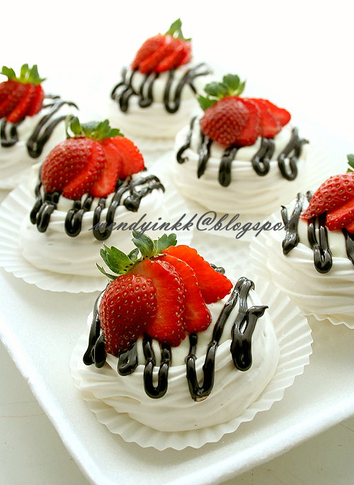 Table for 2.... or more Strawberry Meringue Baskets Strawberry 3