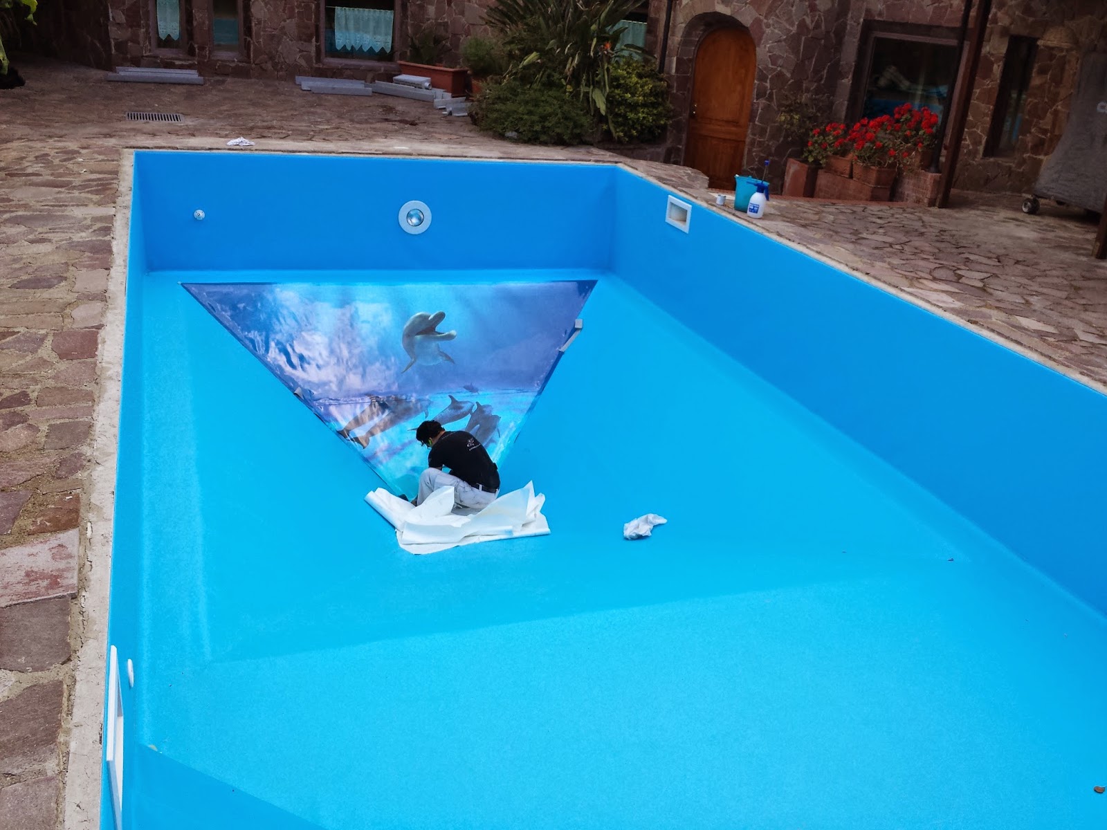 Santorografica Salerno Decorazione con adesivi per fondo piscina