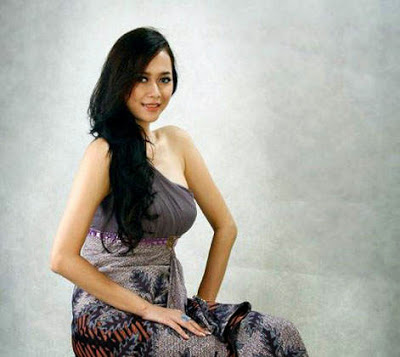 Aura Kasih Cantik Banget Aura Kasih Cantik Banget