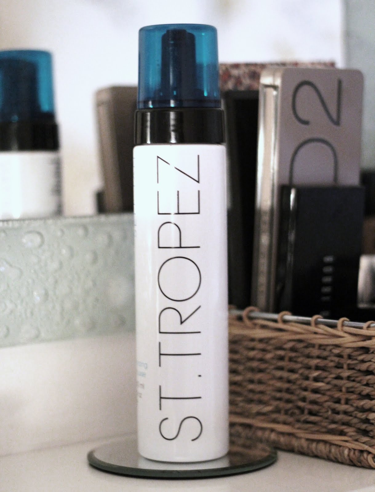B U B B L E G A R M St Tropez Bronzing Mousse...