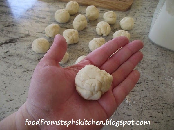 Making mini tortillas - Steph's Kitchen Making mini tortillas - Steph's Kitchen