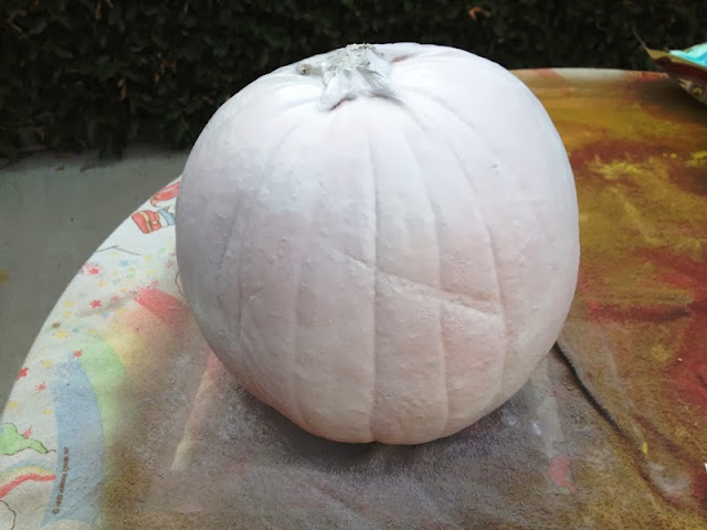 Budget Fairy Tale: DIY Ombre No Carve Pumpkin