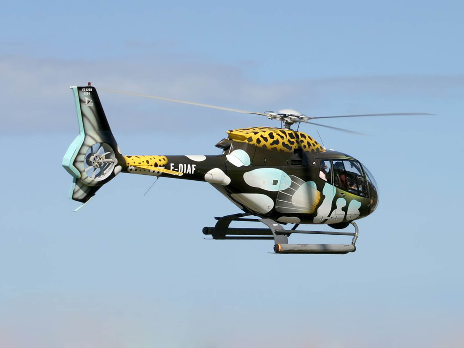 http://4.bp.blogspot.com/-wyzS7R5WSCw/UDHmr151M6I/AAAAAAAAHsA/NOyxK6VZor4/s1600/Eurocopter+EC+120+Wallpapers+8.jpg