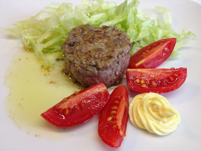 hamburger di chianina alle cipolle di certaldo