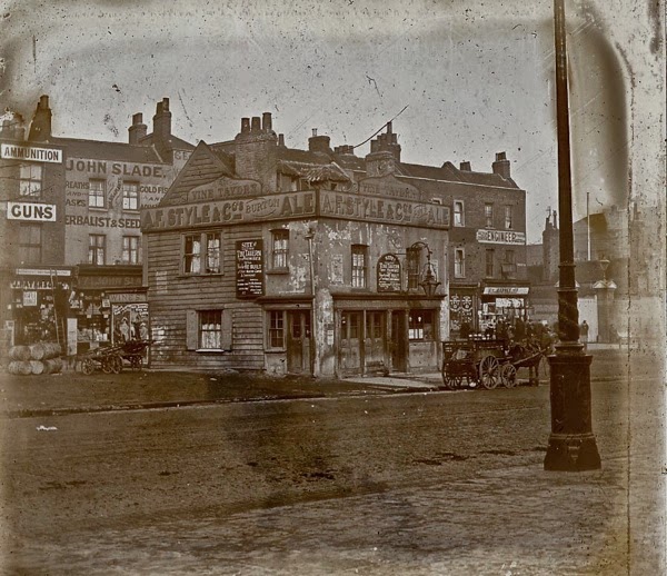 Pubs de Londres hace más de 100 años Pubs+in+London+a+Century+Ago+(10)