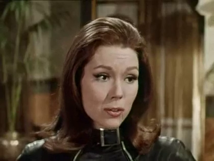 ... Avengers Screencaps 48-The Strange Case of the Missing Corpse(1966