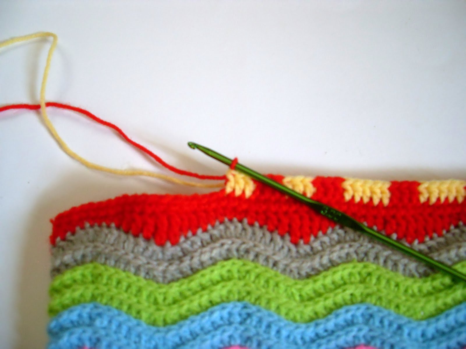 Crochet.is.Fun: Tutorial: how to crochet alphabet