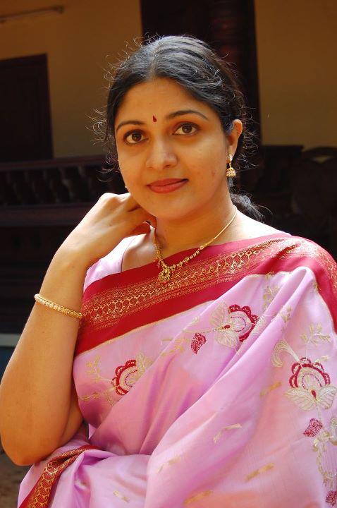 MEENAKSHI SUNIL MALAYALAM SERIAL HEROINE PICTURE | Actress Hot Photos