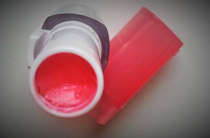 Loreal-caresse-lipstick-in-tickle-me-pink Loreal-caresse-lipstick-in-tickle-me-pink-on-my-kitchen table