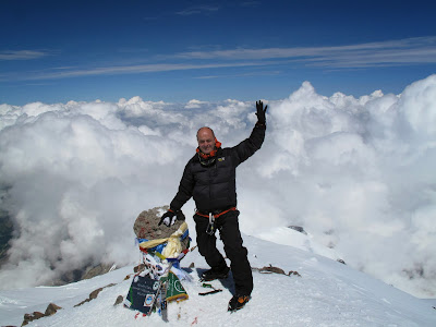 Ricardo Florez en el Mt. ELBRUS 5.642m el Coloso del Cáucaso el 12 de Julio del 2013