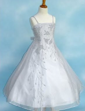 VESTIDOS DE PRIMERA COMUNION via www.modainfanti.blogspot.com VESTIDOS DE PRIMERA COMUNION
