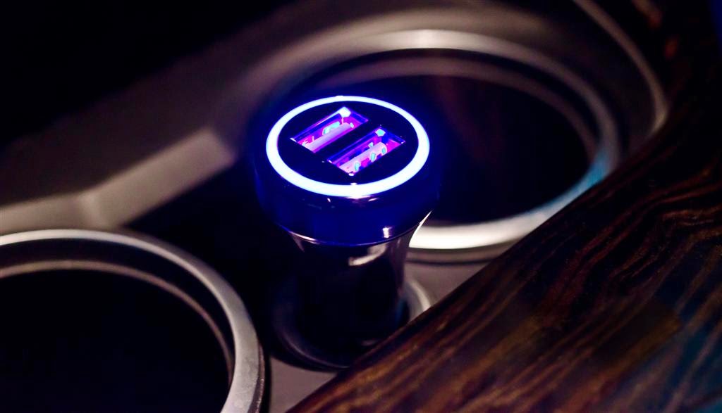 Apacer Dual USB Vehicle Charger C320 Apacer C320