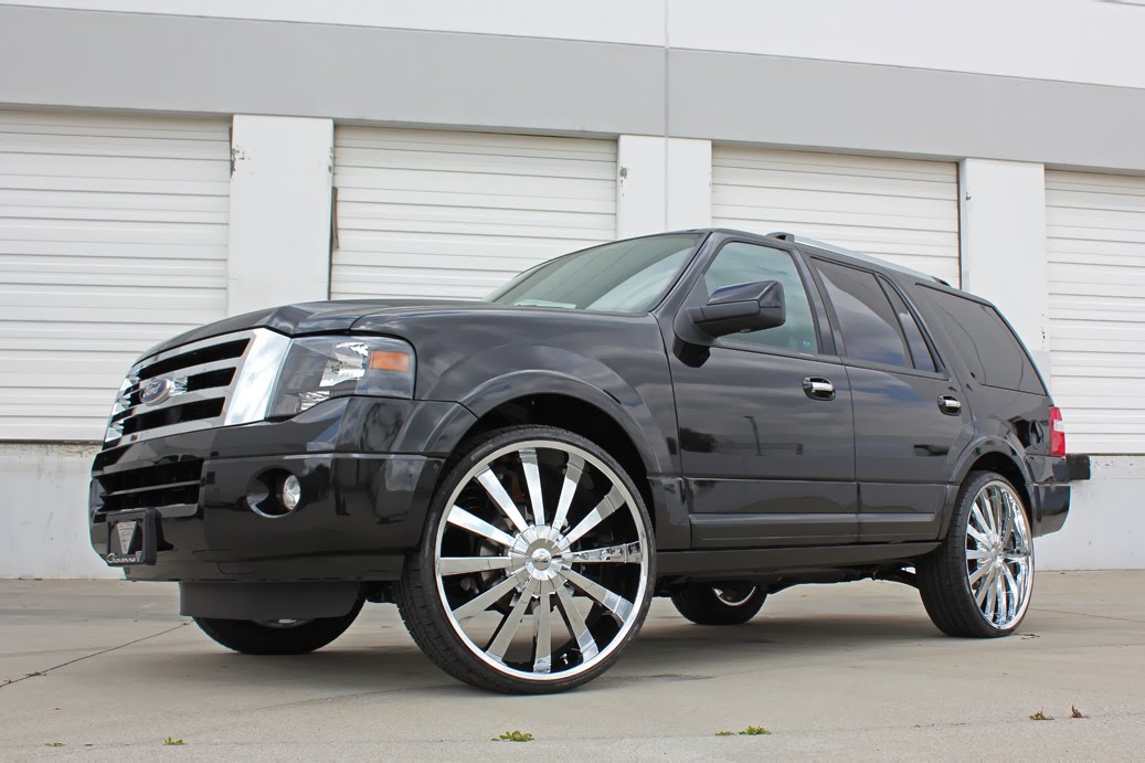 Ford Expedition on 28” Chrome Santorini II – Giovanna Luxury Wheels 28 Inch Rims For Ford Excursion