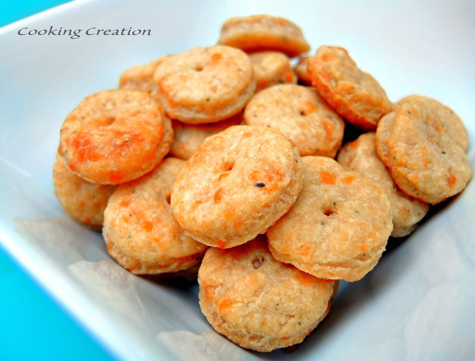 Cooking Creation Baked Cheddar, Parmesan & Sage Crackers