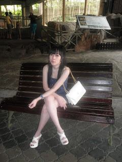 YohYi Shumi Jing sexy legs YohYi Shumi Jing sexy legs