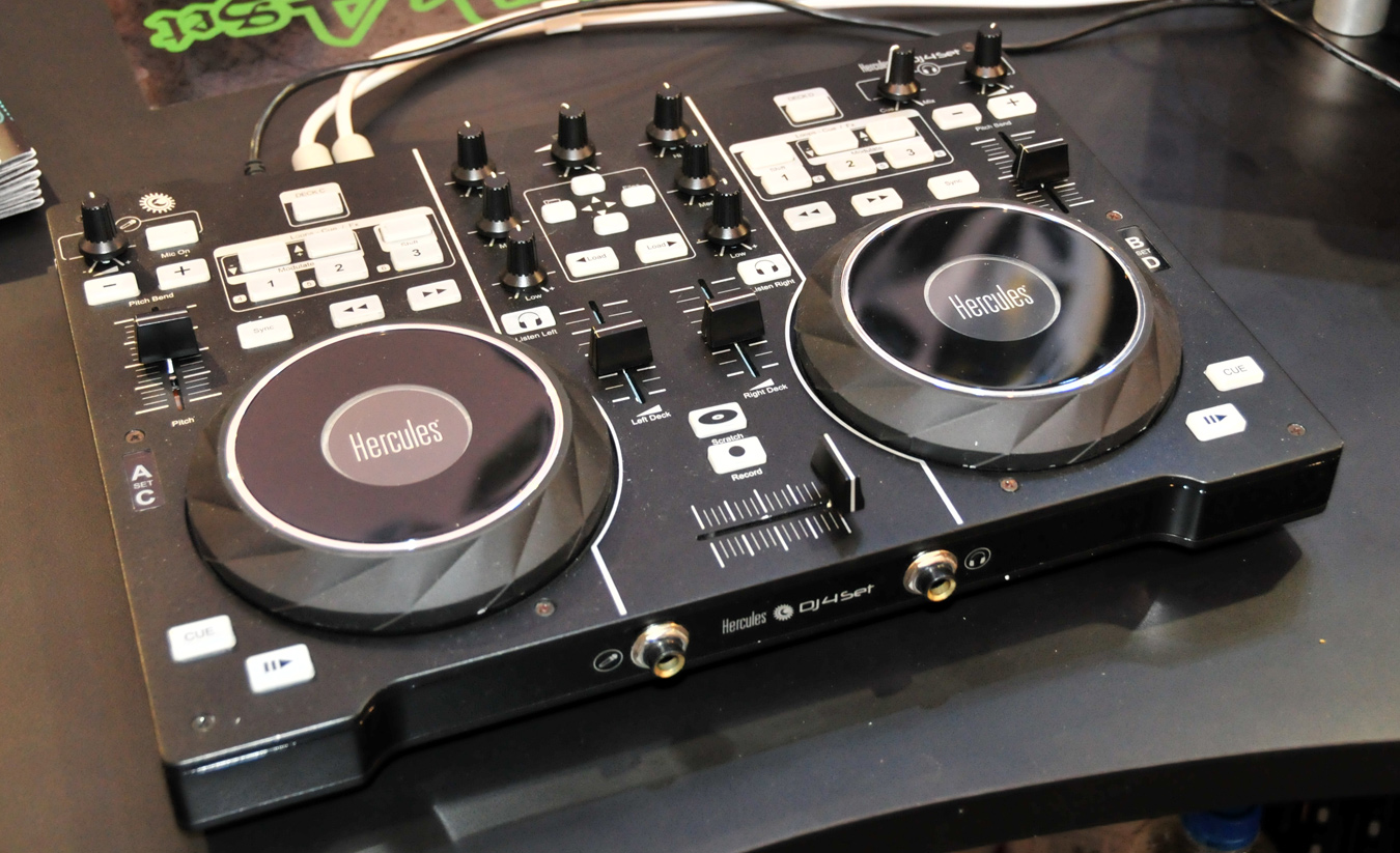Hercules DJ 4 Set. Máy DJ chính hãng nhập từ Mỹ. . Mua hàng Mỹ tại e24h. vn