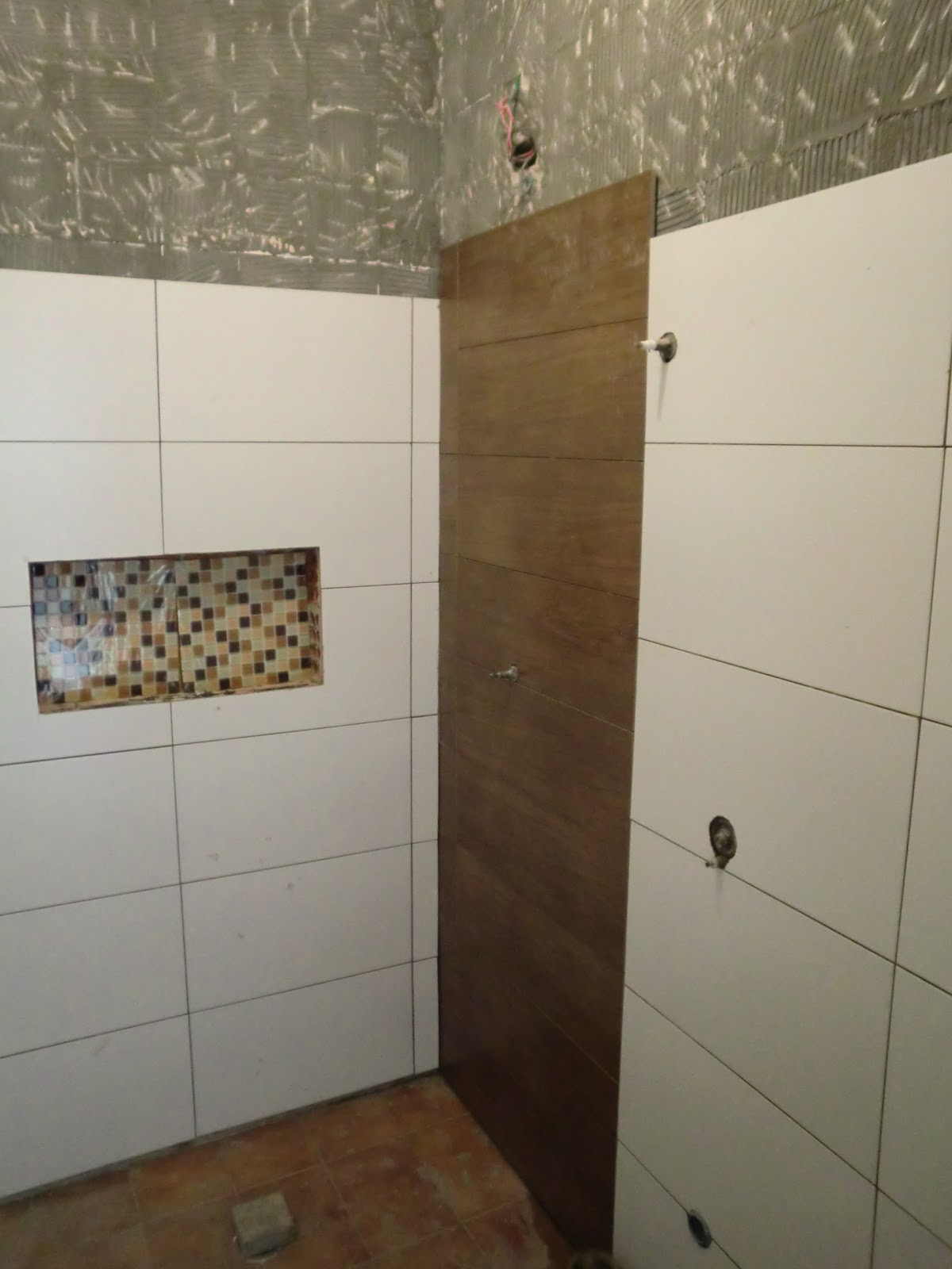 Passo a Passo de como fazer um nicho de pastilhas de vidro dentro bo box do b -> Banheiro Com Pastilha Na Parte Do Box Passo a Passo de como fazer um nicho de pastilhas de vidro dentro bo box do b -> Banheiro Com Pastilha Na Parte Do Box