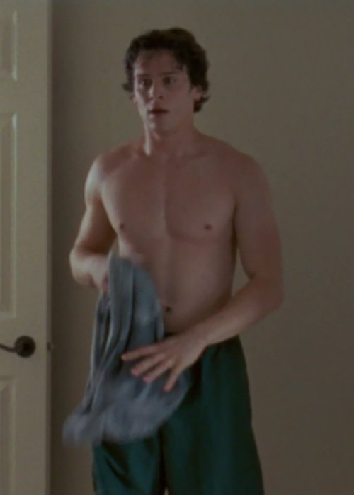 Glee's Jonathan Groff Full Frontal Nudity.