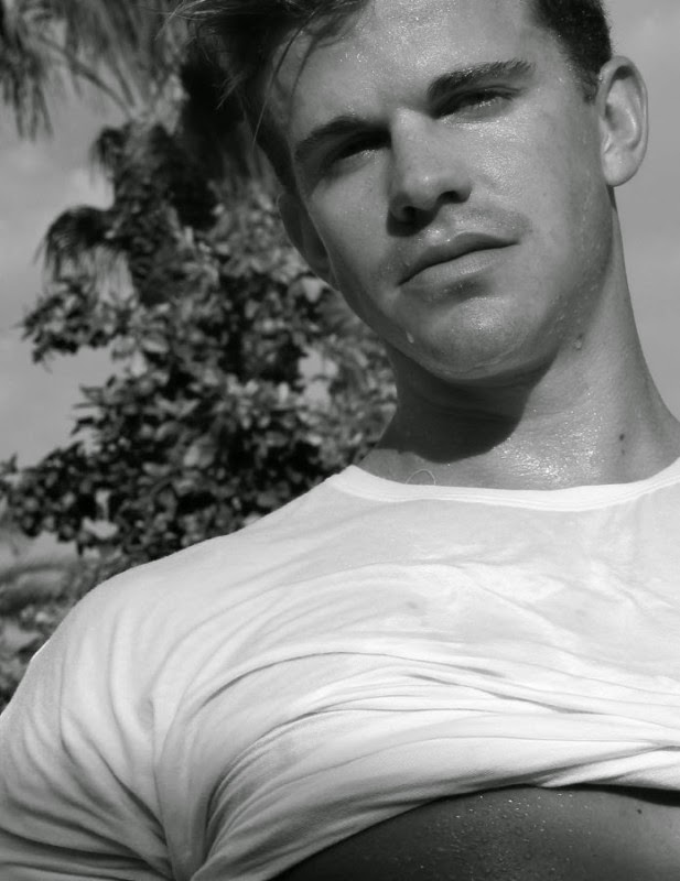 Los Ojos del Espectador Shawn Alexander sexy model