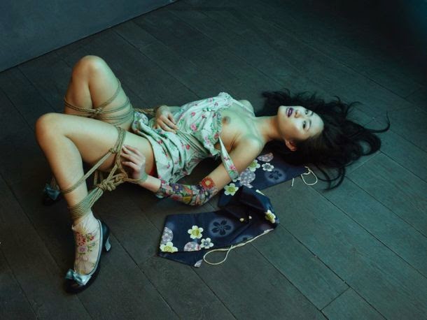 modelo Sheri Chiu fotografada por Nicolas Guérin para Wolf Magazine ensaio sensual bondage fetiche asiática