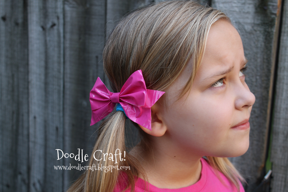 http://4.bp.blogspot.com/-xAInWiv8vdA/UD9yH4sMvaI/AAAAAAAAMUw/cAhYWIhL9YE/s1600/pigtails+and+duct+tape+bows+2.jpg