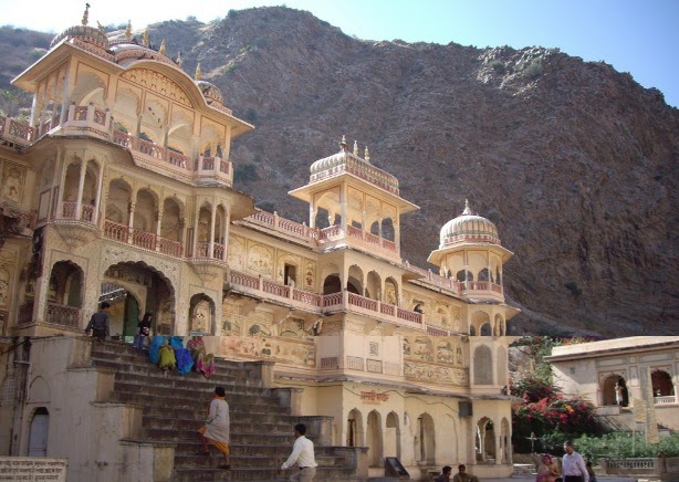 mandir thikam galta temple monkey singe jaipur inde