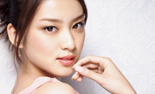Emi Harukaze Asian beauty fingered